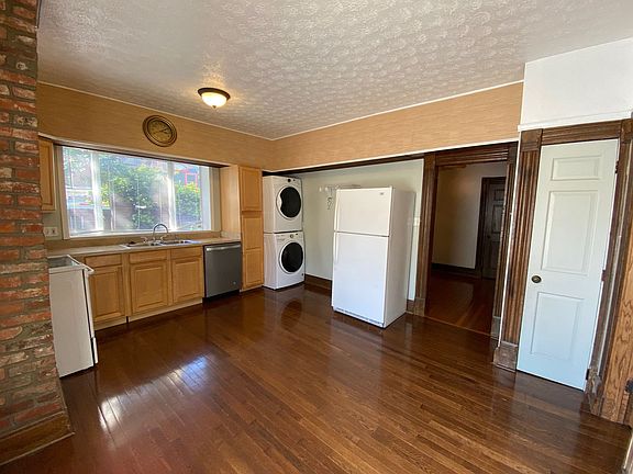 4th image of 199 Whittier St #198