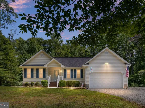 166 Robbie Rd, Bumpass, VA 23024