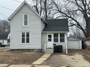 701 W Wall St, Morrison, IL 61270