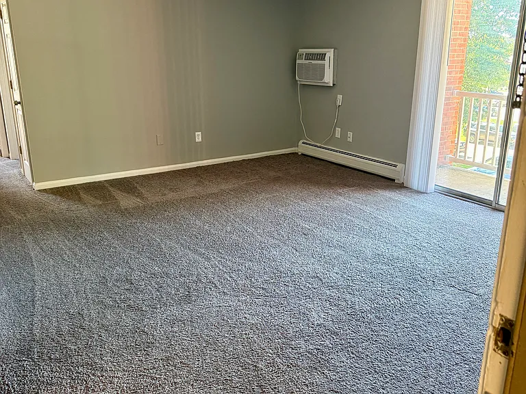 Woodhill Apartments — Photo 16