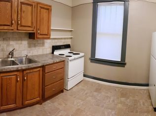 417 W 8th St #3, Hays, KS 67601