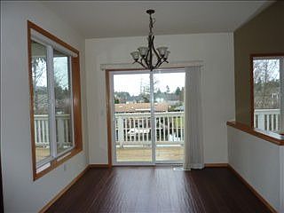 4th image of 1702 Mill Dr SE