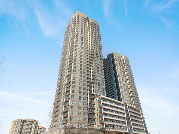 30 Upper Mall Way #909, Vaughan, ON L4J 0L7