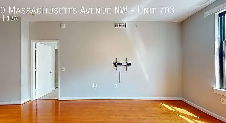 400 Massachusetts Ave NW #703 — Photo 8