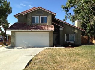 400 Oakwood Ct, Tehachapi, CA 93561