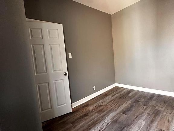 2nd image of 2303 N Cleveland St #3