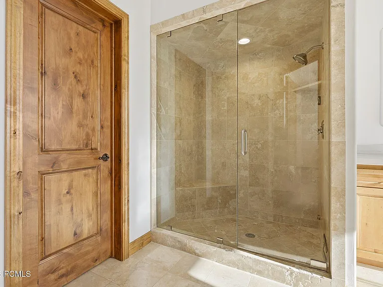 1239 W Links Dr — Photo 16