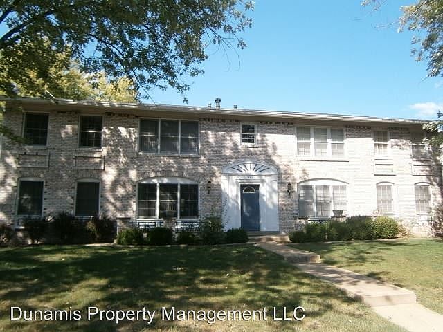 1st image of 622 Broadmoor Dr APT B