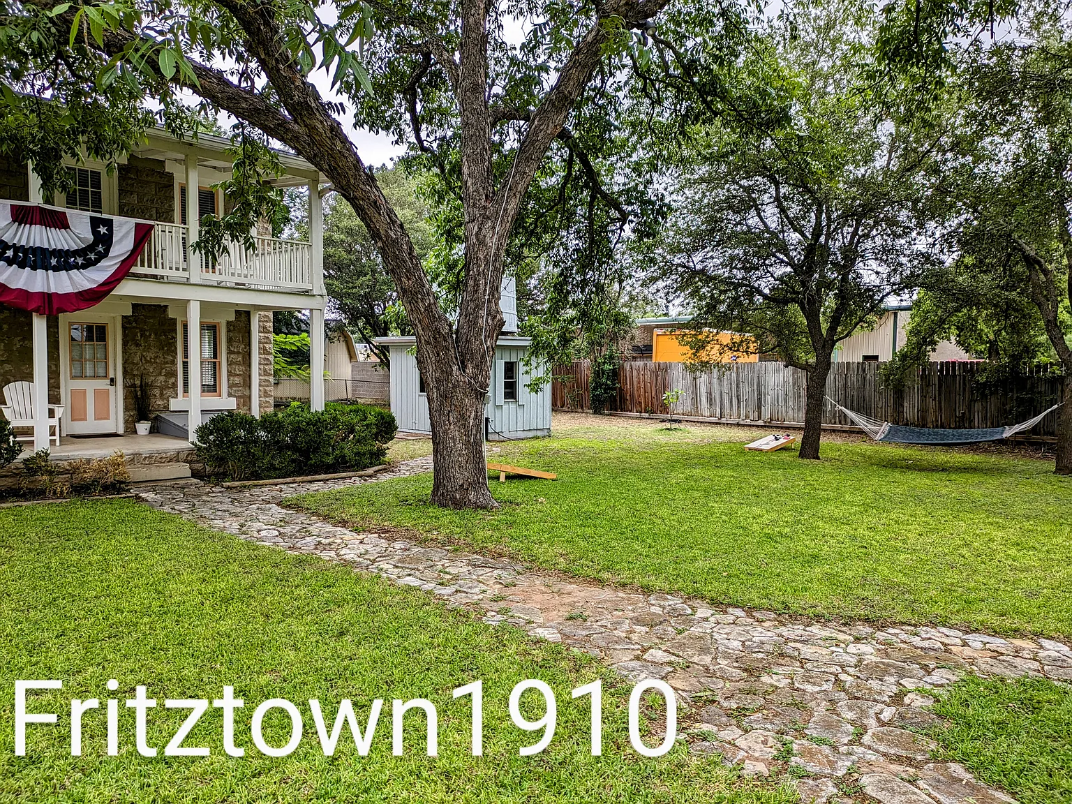 805 E Austin St — Photo 1