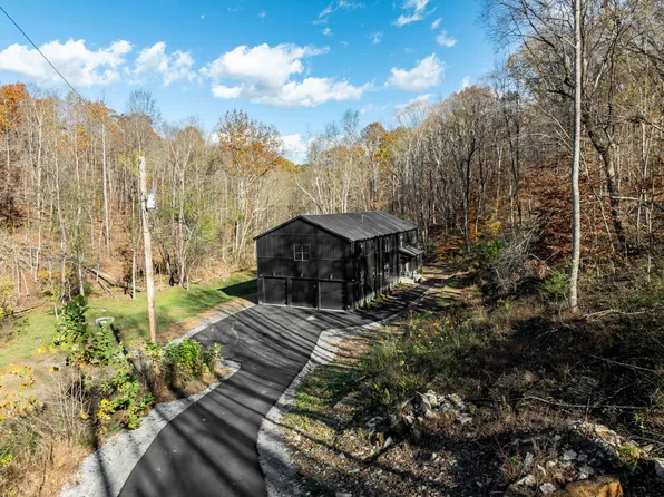 7345 Sugar Camp Dr, Greenbrier, TN 37073