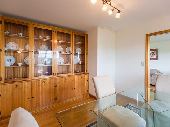 5th image of 1018 Hillview Dr