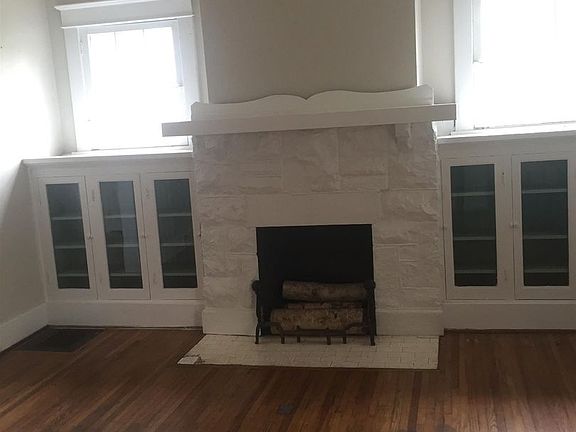 2nd image of 1714 Ashwood Ave #B