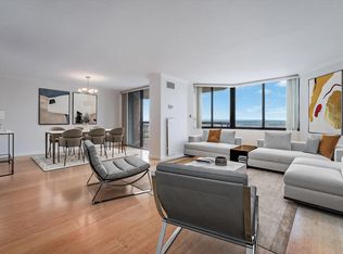 1410 Harmon Cove Tower, Secaucus, NJ 07094