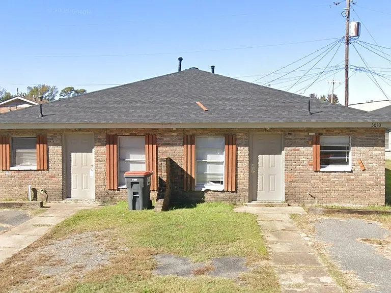 3010 S Holly St — Photo 11