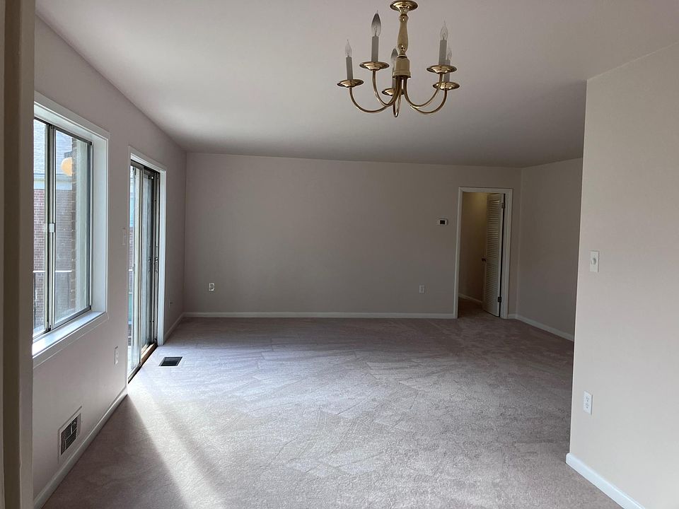Parkside Condominiums 10661 Weymouth St Bethesda MD Zillow