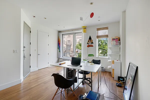 Rented by Oxford Property Group | media 12