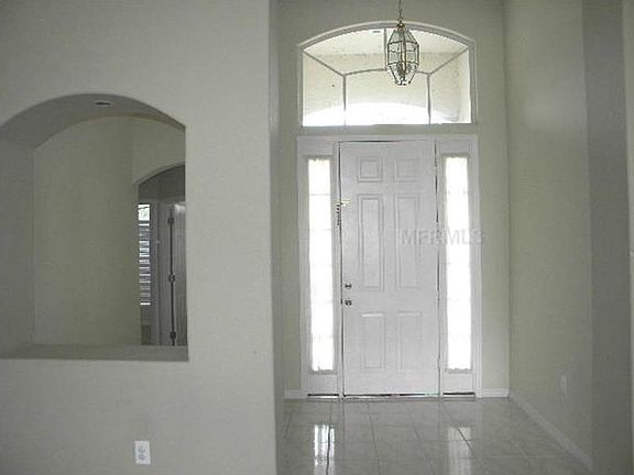 5th image of 1825 The Oaks Blvd