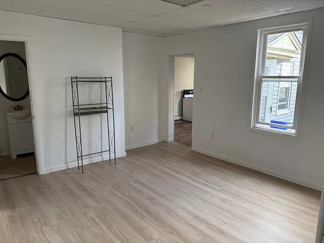 2 bed, 1000 sqft, $1,150 — Photo 4