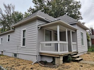 27 N Sibley St, Buckner, MO 64016