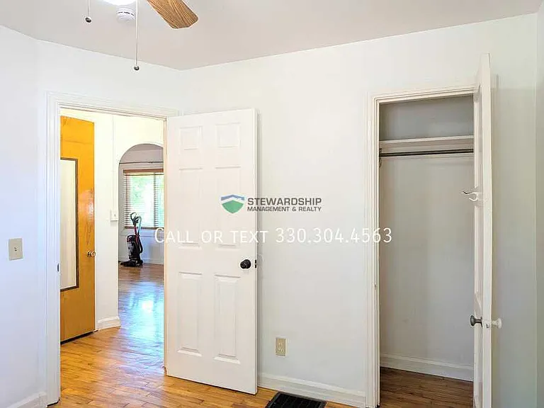 1512 Forest Ave SE — Photo 7