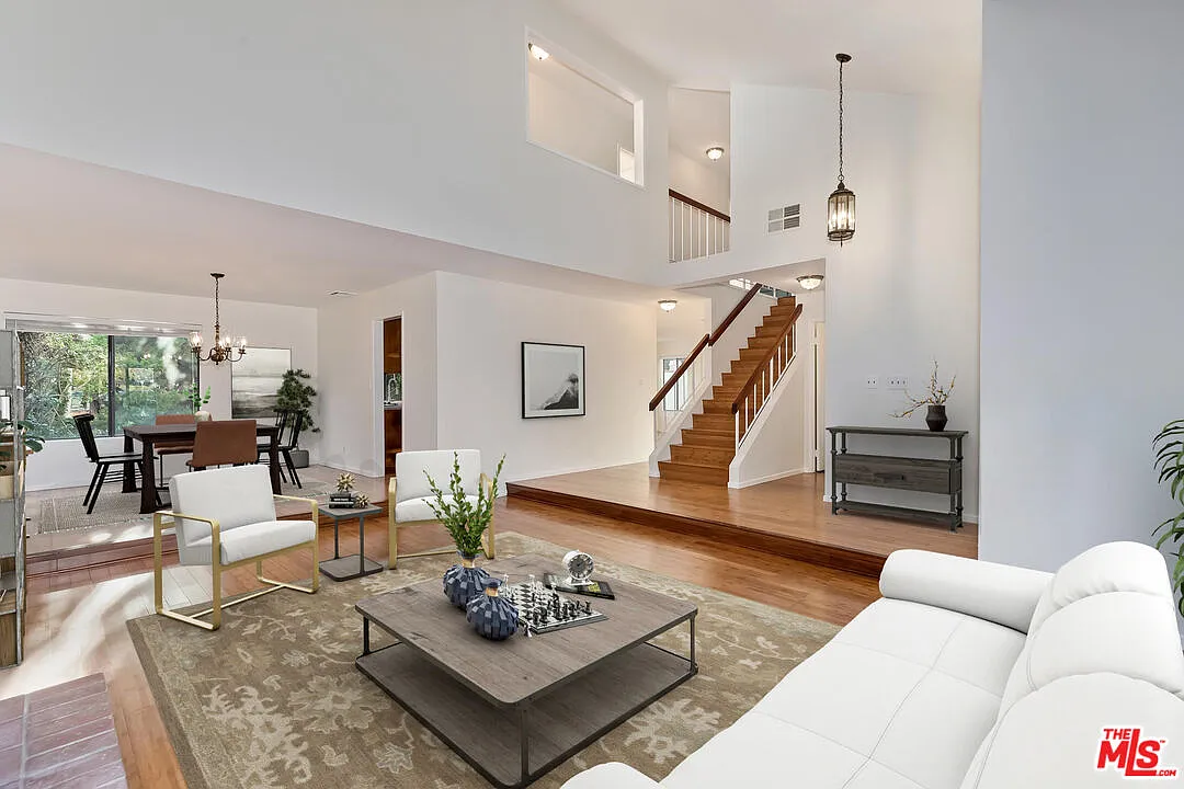5 bed, 3.0 bath, 2247 sqft, $6,900 — Photo 3
