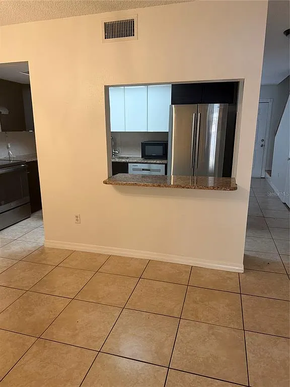 2 bed, 1.5 bath, 1224 sqft, $2,300 — Photo 4