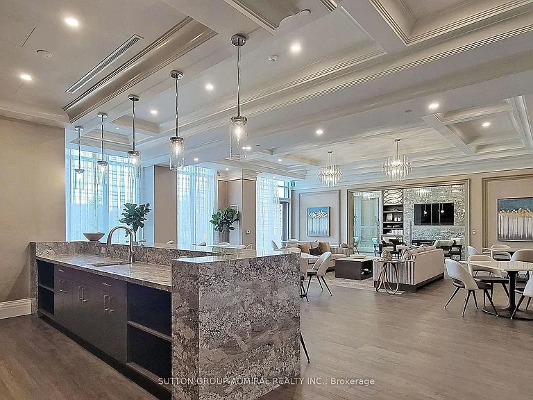 20 Gatineau Dr #1010 — Photo 38