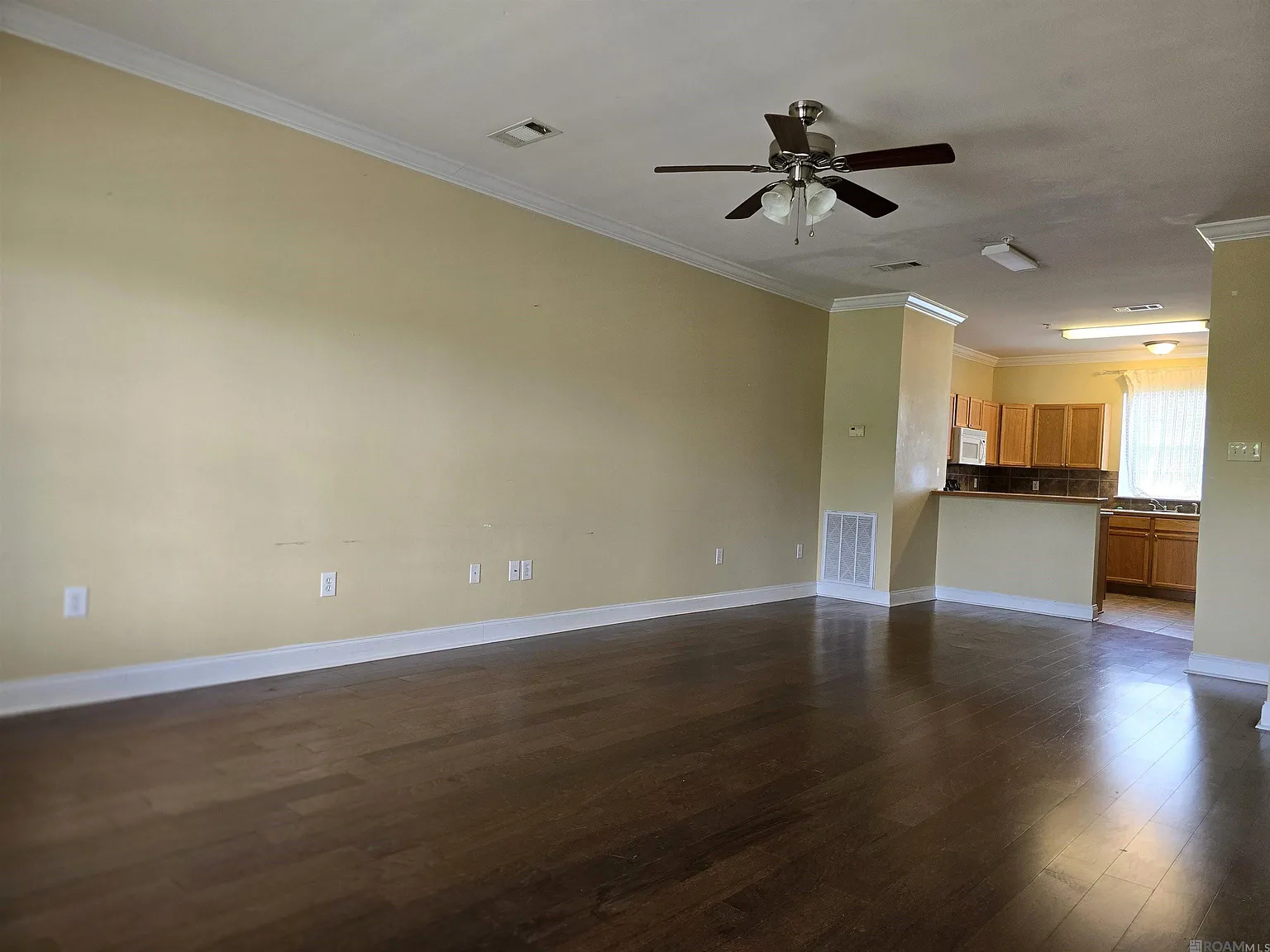 4 bed, 1780 sqft, $1,600 — Photo 3