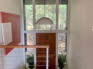 14 S Mountain Pond, Garrison, NY 10524