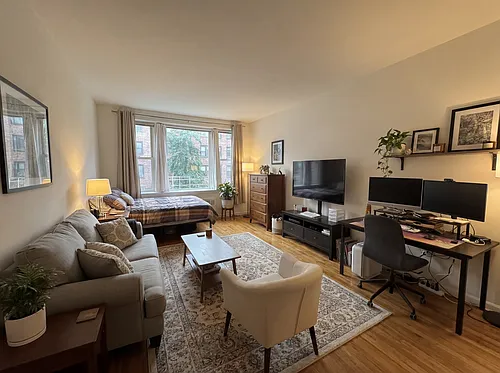 525 E 81st St #3E Photo 1