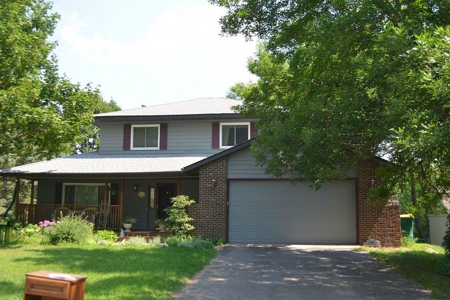 1st image of 440 Hallam Ave S