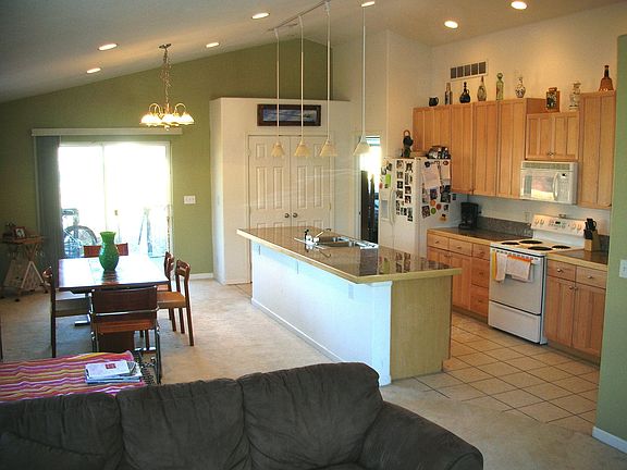 high ceilings/large fenced yard