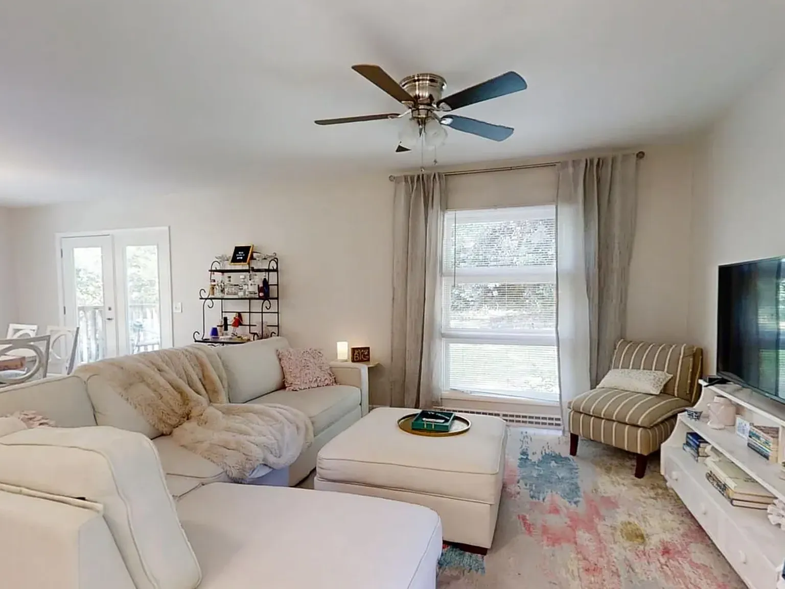 5 bed, 2632 sqft, $3,250 — Photo 4