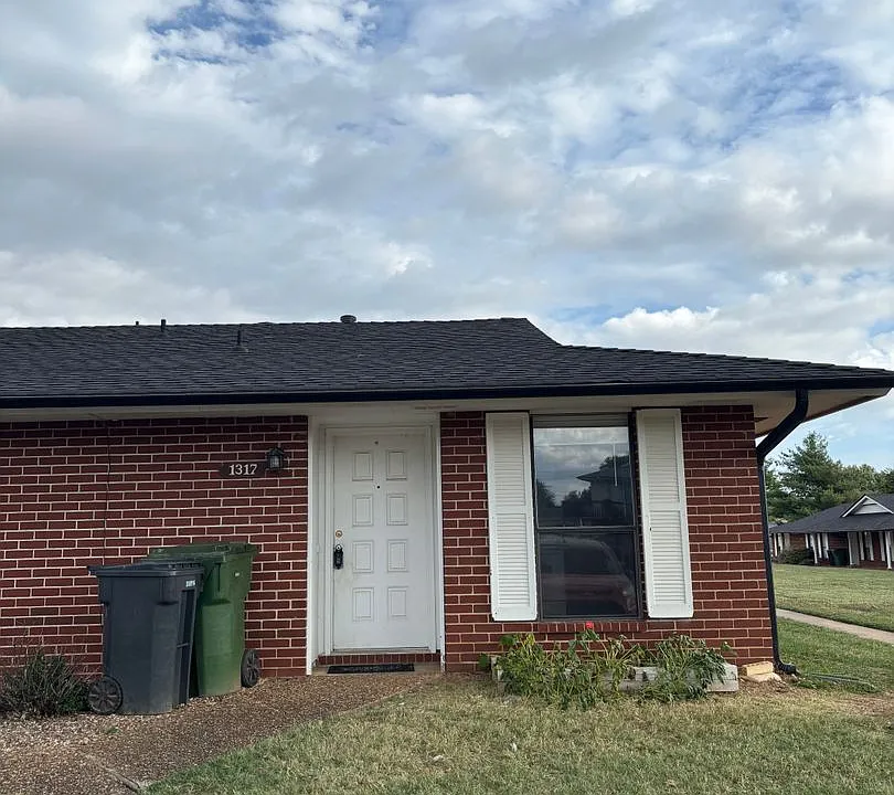 1317 W Centennial Dr
