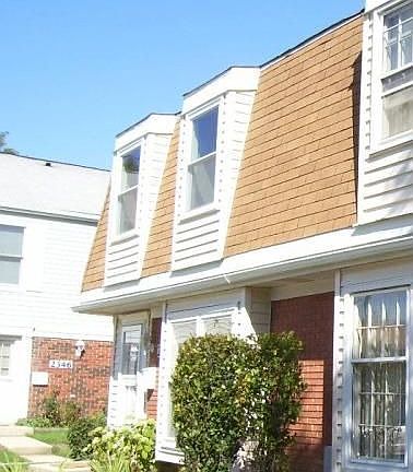 3rd image of 2336 Old Kings Ct