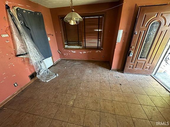 2nd image of 5414 E 16th St