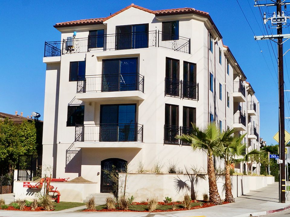 1st image of 1111 Echo Park Ave #402