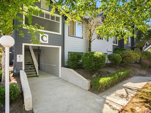10825 SE 200th St #C101, Kent, WA 98031