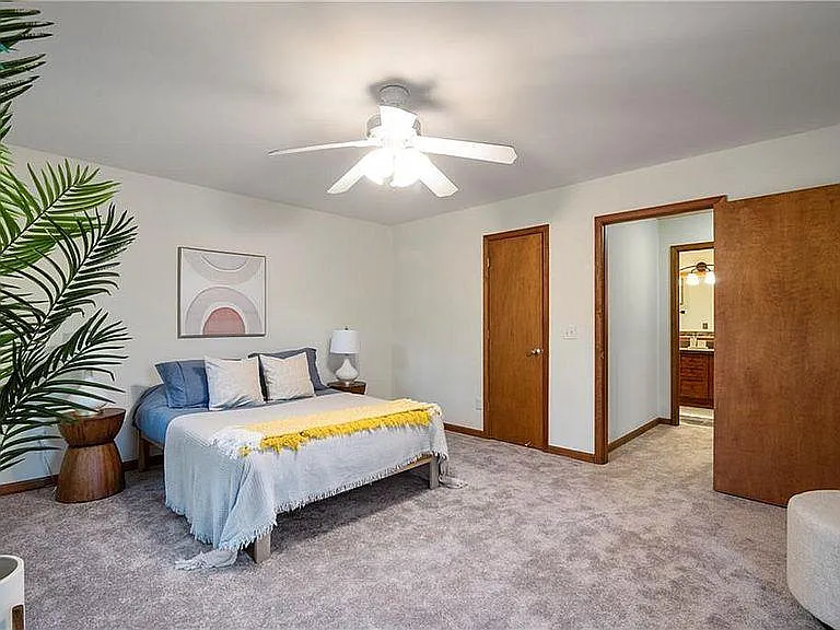 2283 Shenandoah Ave NE — Photo 9