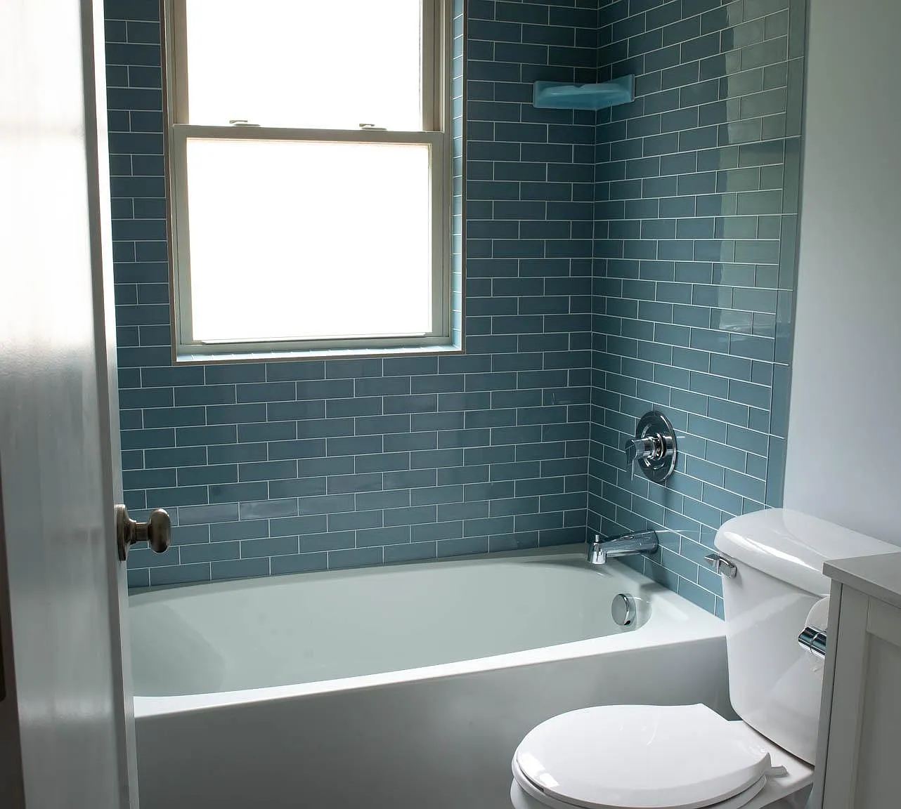 2 bed, 900 sqft, $2,700 — Photo 3
