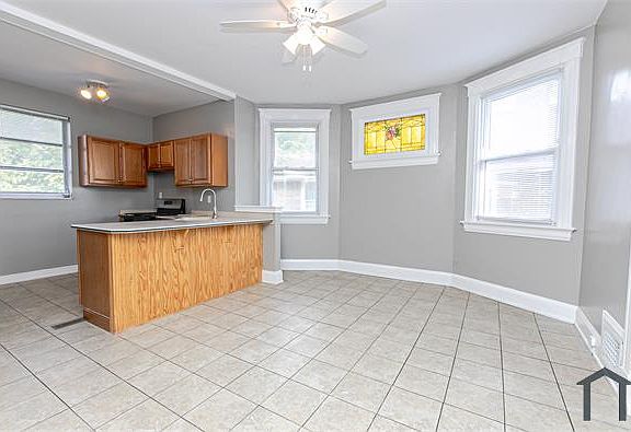 2nd image of 4212 Tower Ave #2