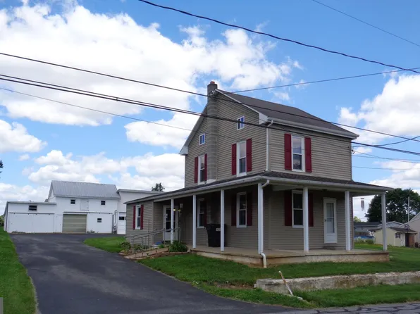 284 Railroad Rd, Mohrsville, PA 19541