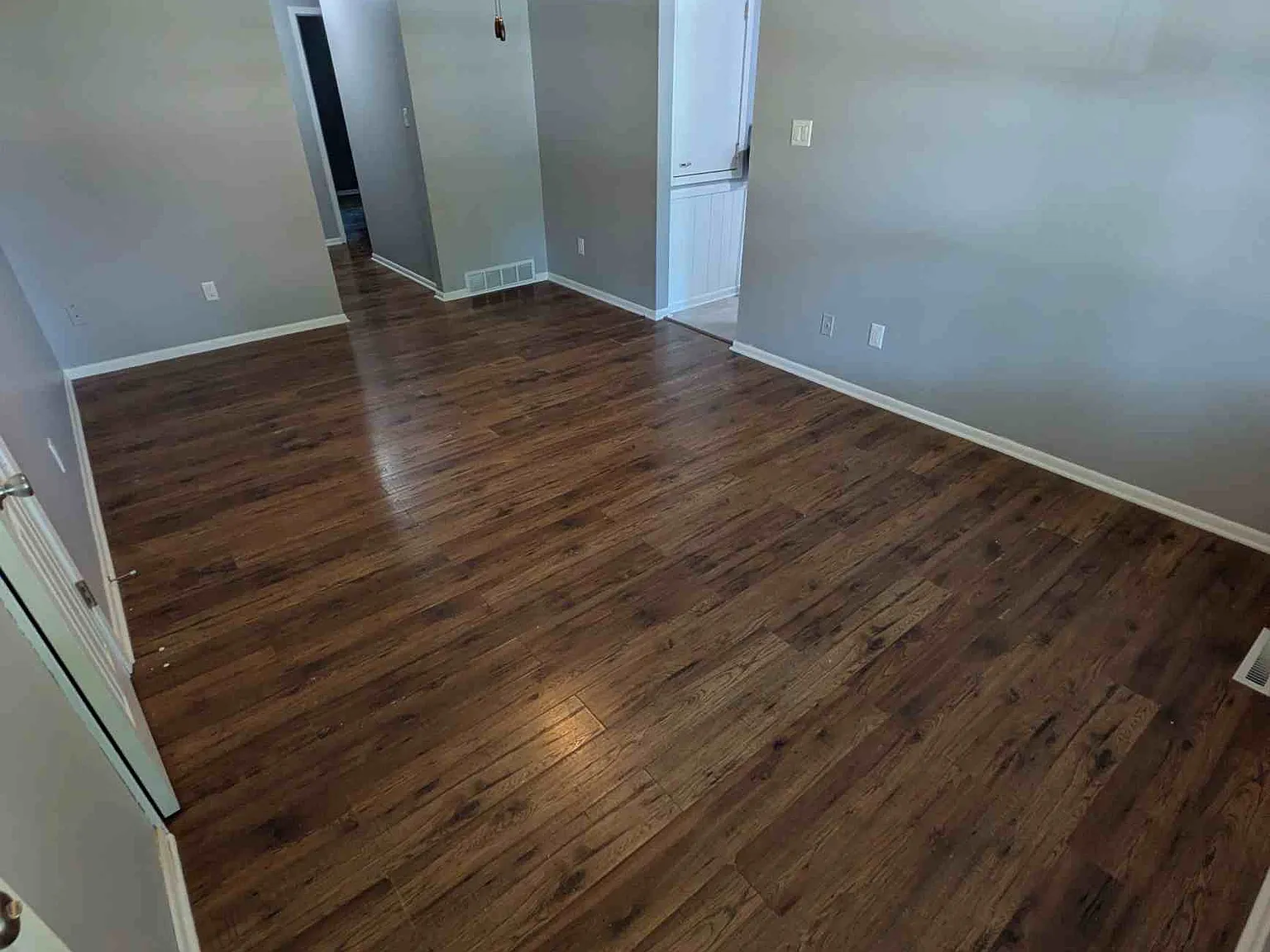 3 bed, 1.5 bath, 1300 sqft, $1,725 — Photo 2