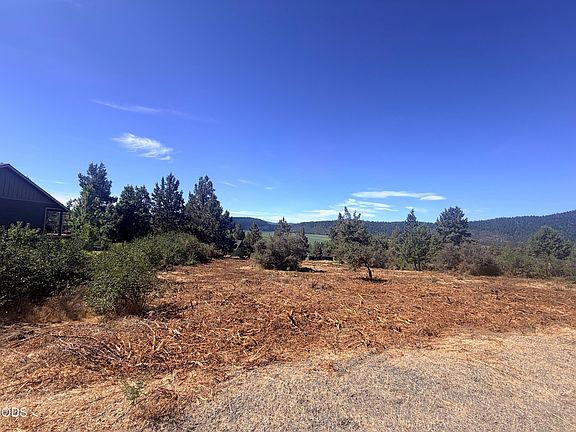 3rd image of Crossbill Dr #995
