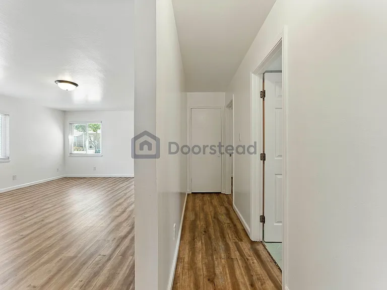 4339 Adeline St #B — Photo 34