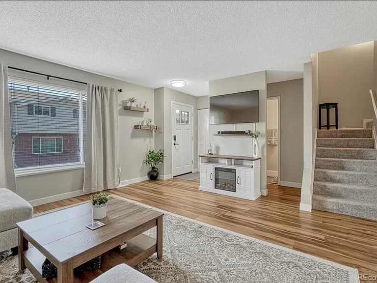 9004 E Mansfield Ave — Photo 15