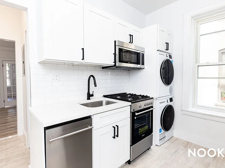 329 Woodbine St #1F — Photo 4