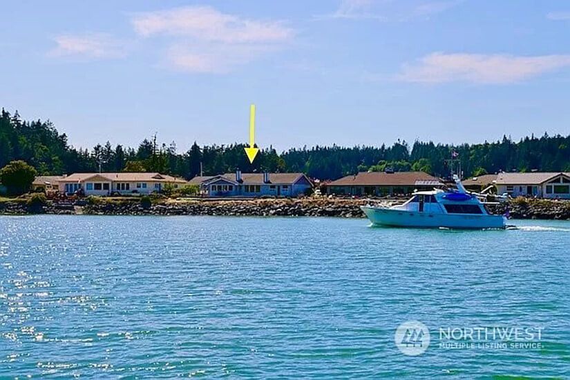 Waterfront Living in Historic LaConner!