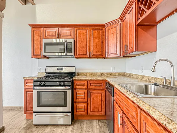 3554 Sepviva St, Philadelphia, PA