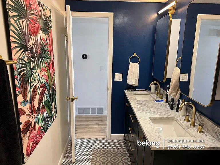 121 S Stuart St — Photo 15
